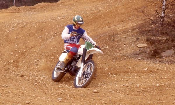 Neil Hudson treenit Belgiassa